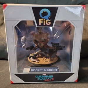 Q-fig Rocket and Groot figure